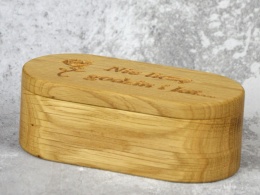 Drewniane pudełko z grawerem