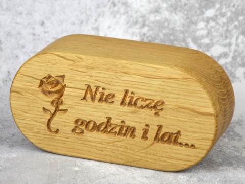 Drewniane pudełko z grawerem